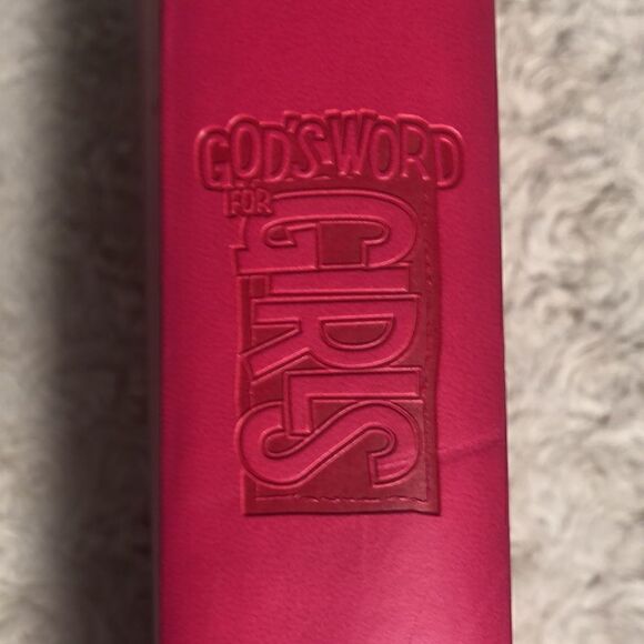 Bible Girls God’s Word Translation Pink - Picture 3 of 6